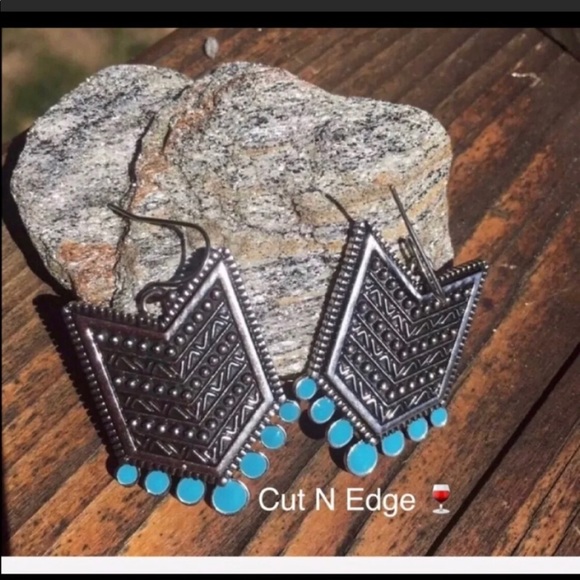 Montana Silversmith R47 Chevron Turquoise set - Picture 3 of 4